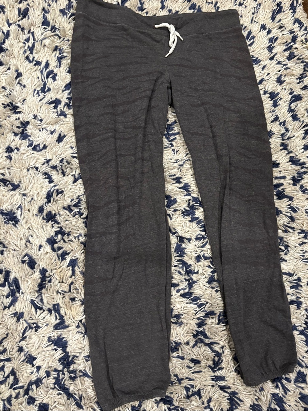 Monrow Charcoal Gray tiger stripes Drawstring Joggers women’s size large